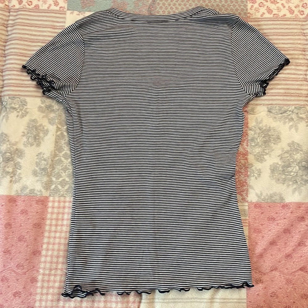 Striped Tee - Picture 2 of 3